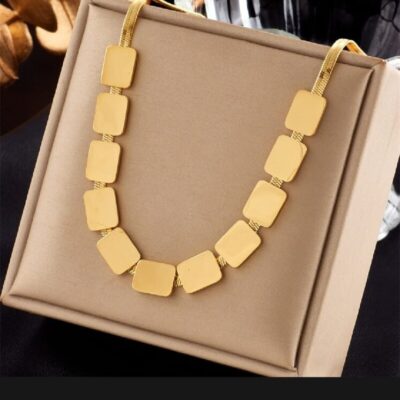 Channel Necklace Set