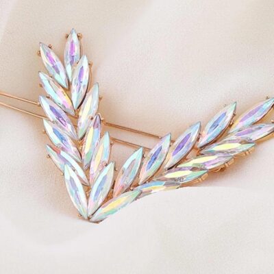 V-Shaped Crystal Clip