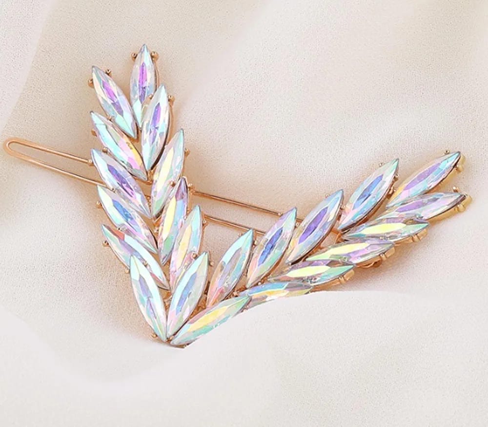 V-Shaped Crystal Clip